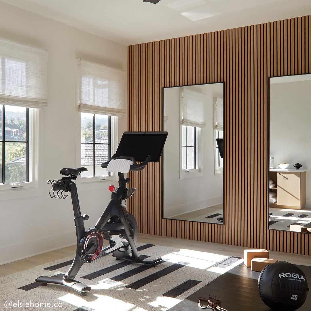 White Oak (Black Felt) - Angle View