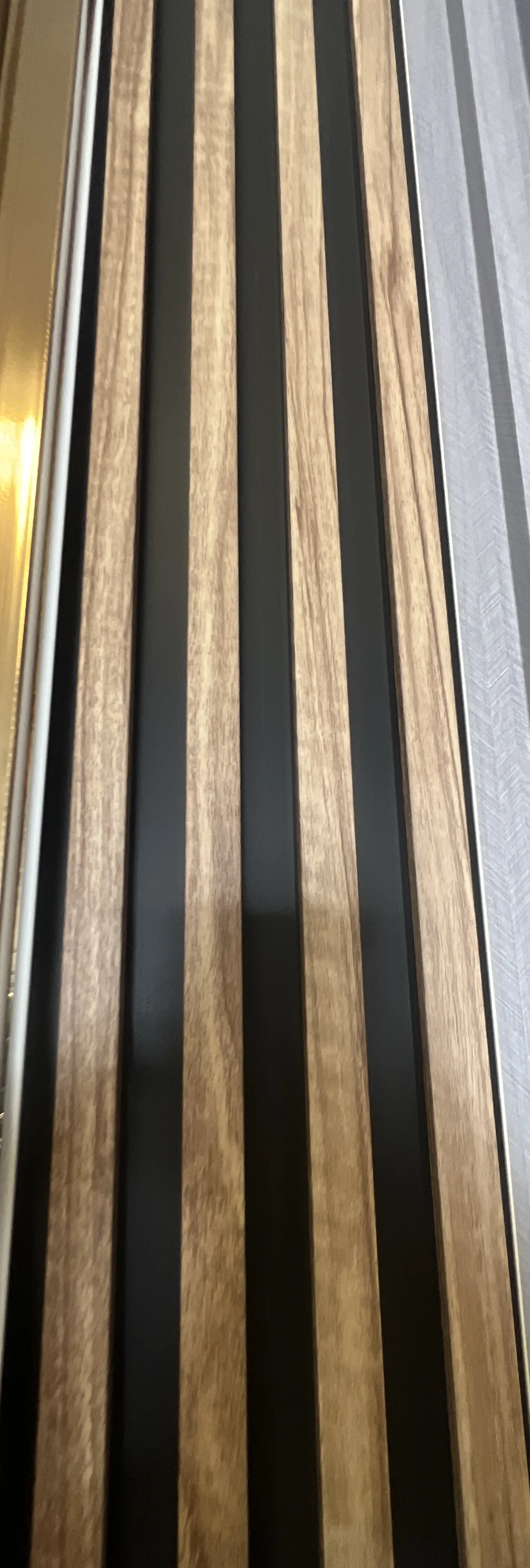 Natural Oak and Black - Close Up Detail