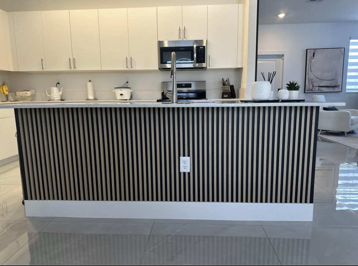 Oak and Black - Close Up Detail