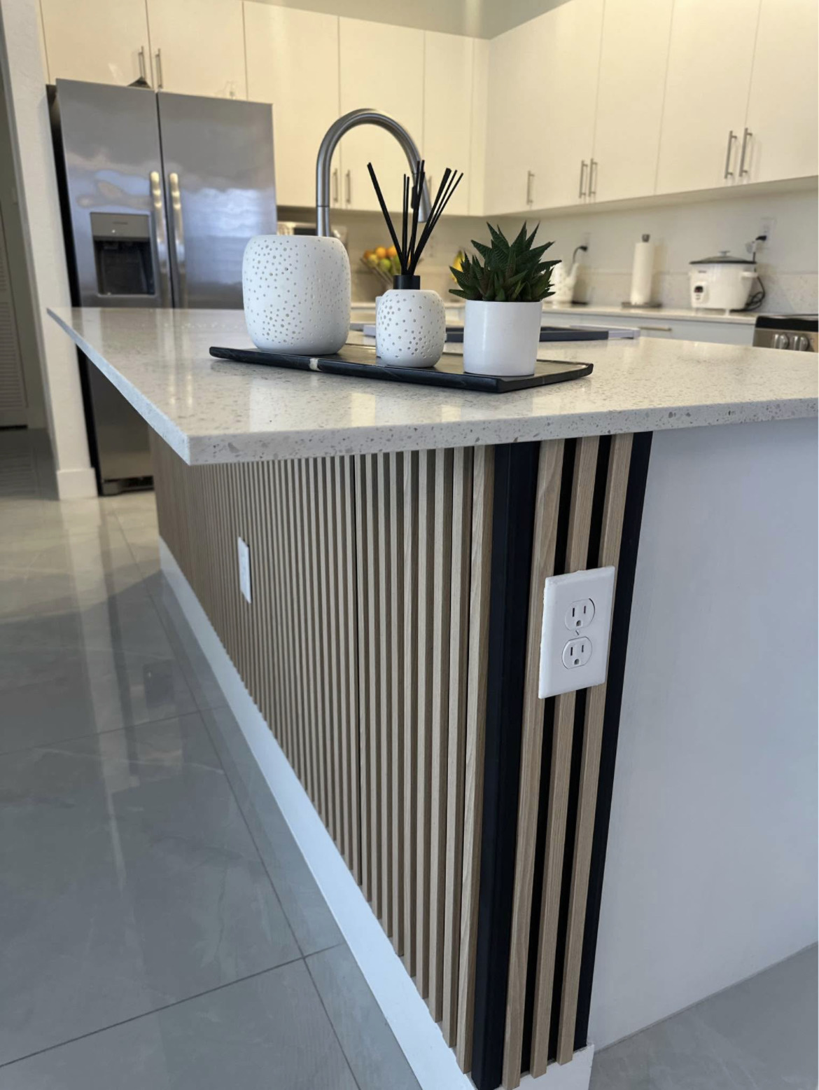 Oak and Black - Angle View